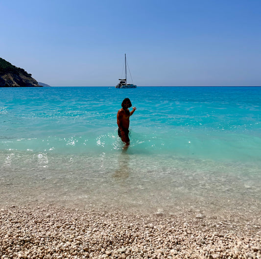 ‘Are You For Scuba’ Man Moves Office to Myrtos Beach